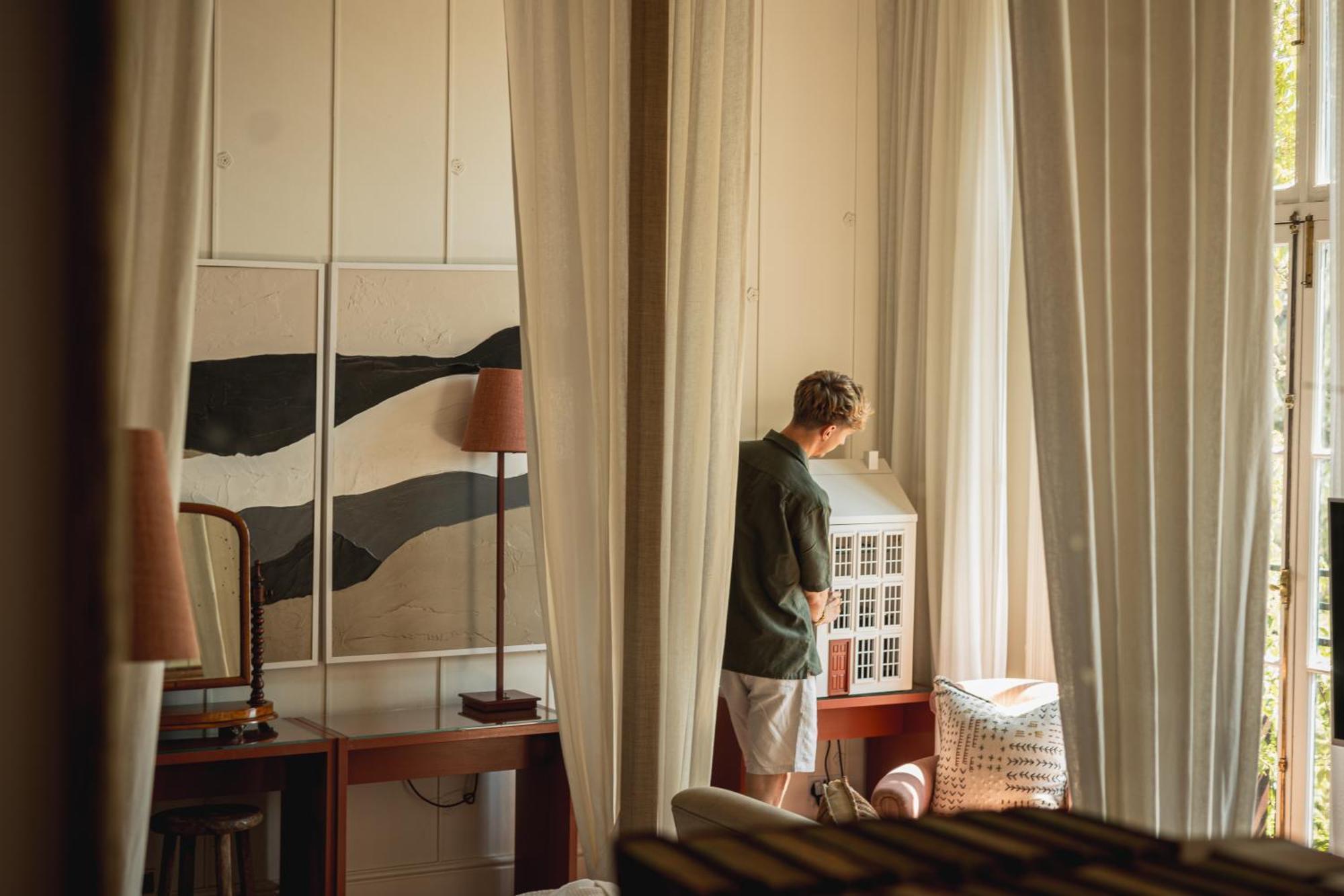 No 1 By Guesthouse, 4*